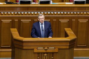 Зеленский внес в Раду проект постановления об отставке Смолия (на фото)