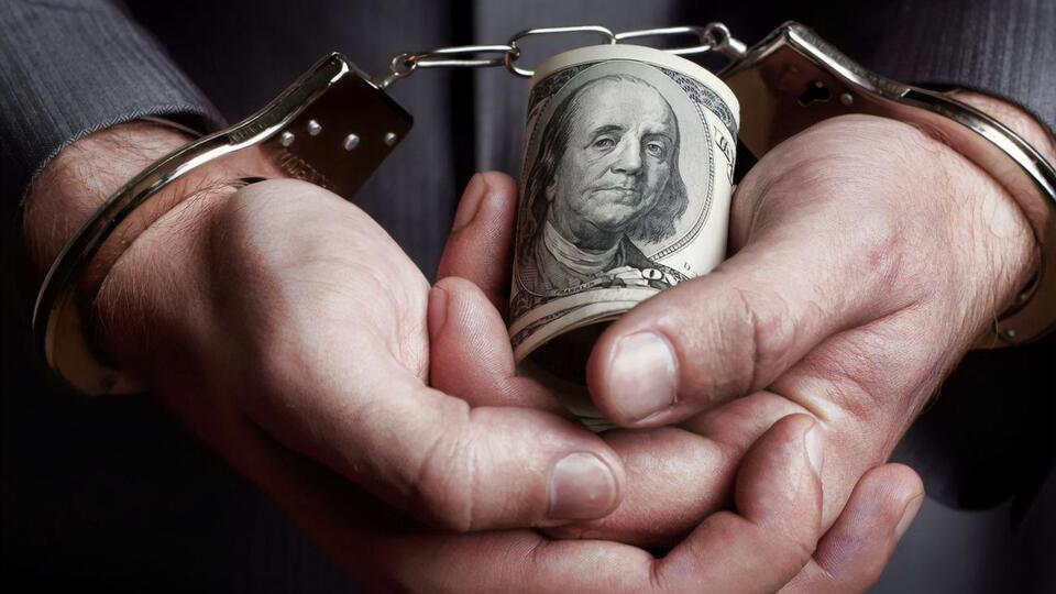 Шахрая затримали 14 квітня під час передавання хабаря в розмірі $25 тис.