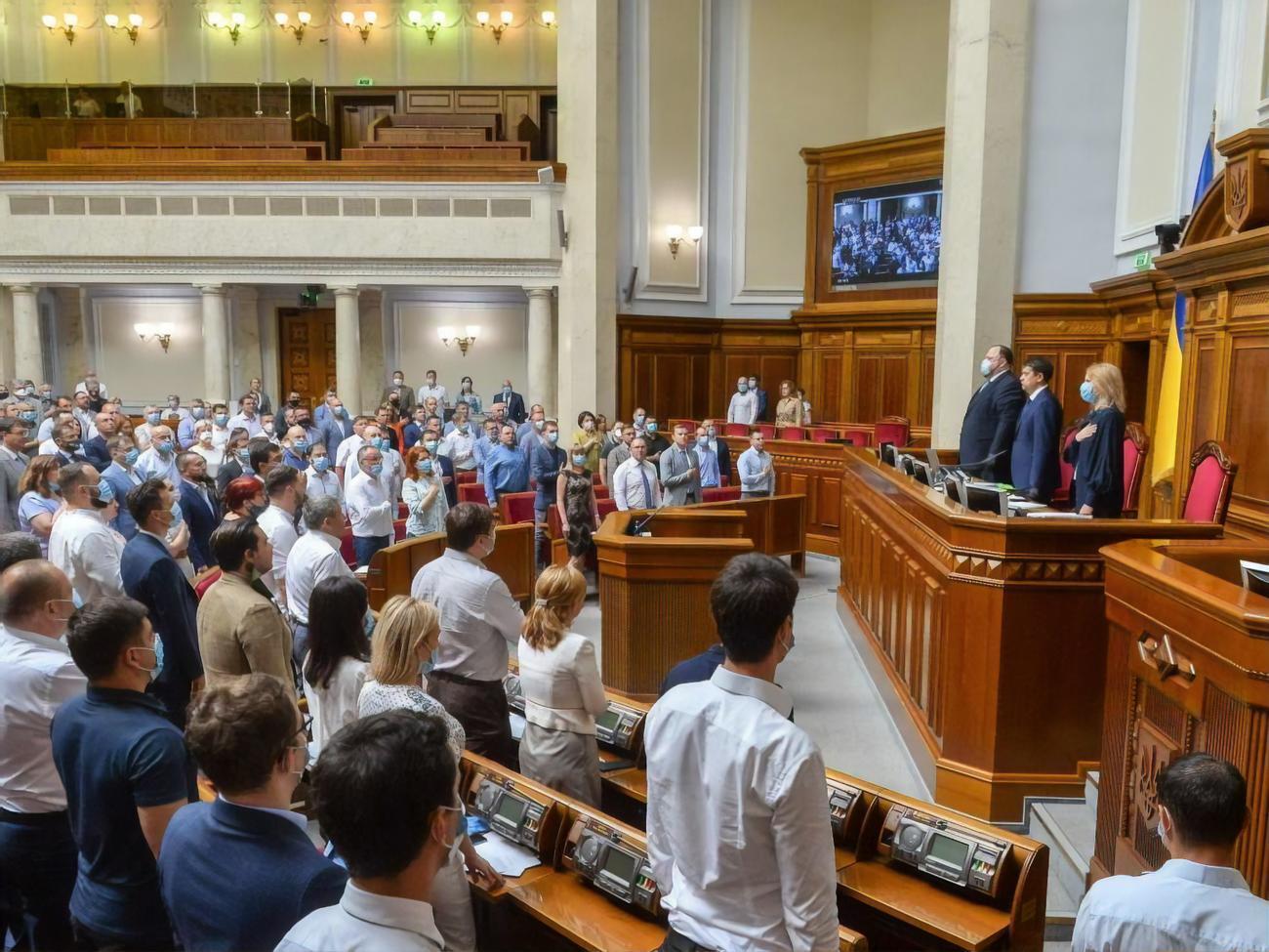 Згідно з даними "Рейтингу", "Слуга народу" виграла б вибори в Раду