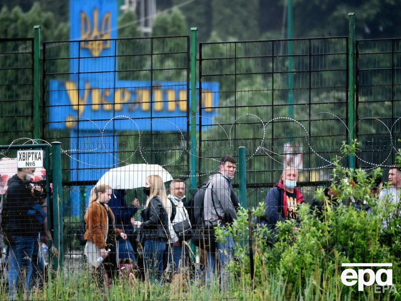 Польща скасувала вимогу про обов'язкову обсервацію для громадян, які прилітають з України