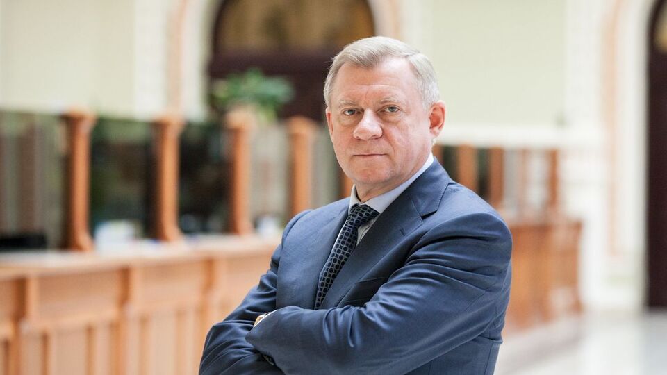 1 июля Смолий подал президенту Украины Владимиру Зеленскому заявление об увольнении