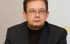 Пендзин зазначив, що збільшується фіскальне навантаження на підприємства, а гарантій, що люди отримають накопичені гроші через десятки років, немає