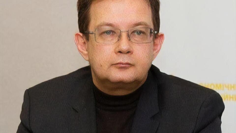 Пендзин зазначив, що збільшується фіскальне навантаження на підприємства, а гарантій, що люди отримають накопичені гроші через десятки років, немає