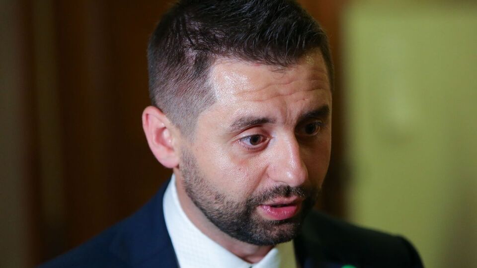 Арахамія: Розглядаємо питання й ідемо далі