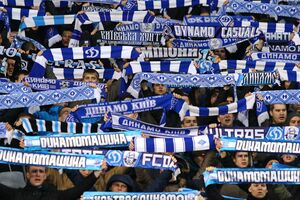 В финал Кубка Украины по футболу нынешнего сезона вышли киевское "Динамо" и полтавская "Ворскла"