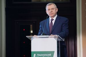 Питання відставки Смолія (на фото) було справою часу, вважає Уманський
