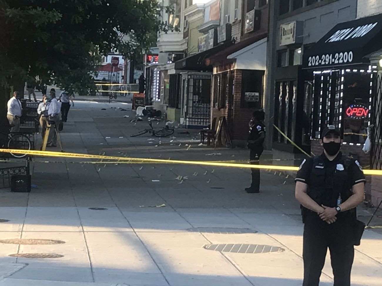 Стрельба произошла около 17.00 часов на пересечении 14-й улицы и Спринг-роуд