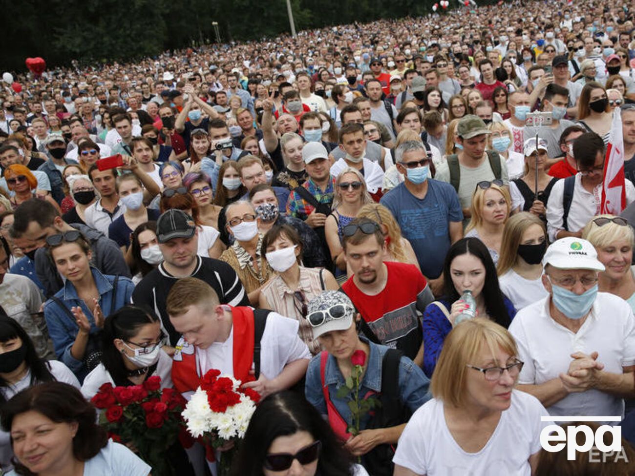 Участники митинга скандировали&nbsp;"Любім, можам, пераможам"&nbsp;