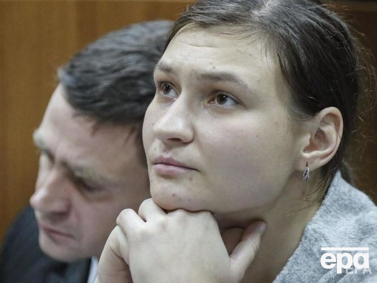13 июля суд постановил снять с Дугарь электронный браслет
