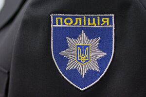 По предварительным данным полиции, взрыв произошел под столом, где находилась сумка