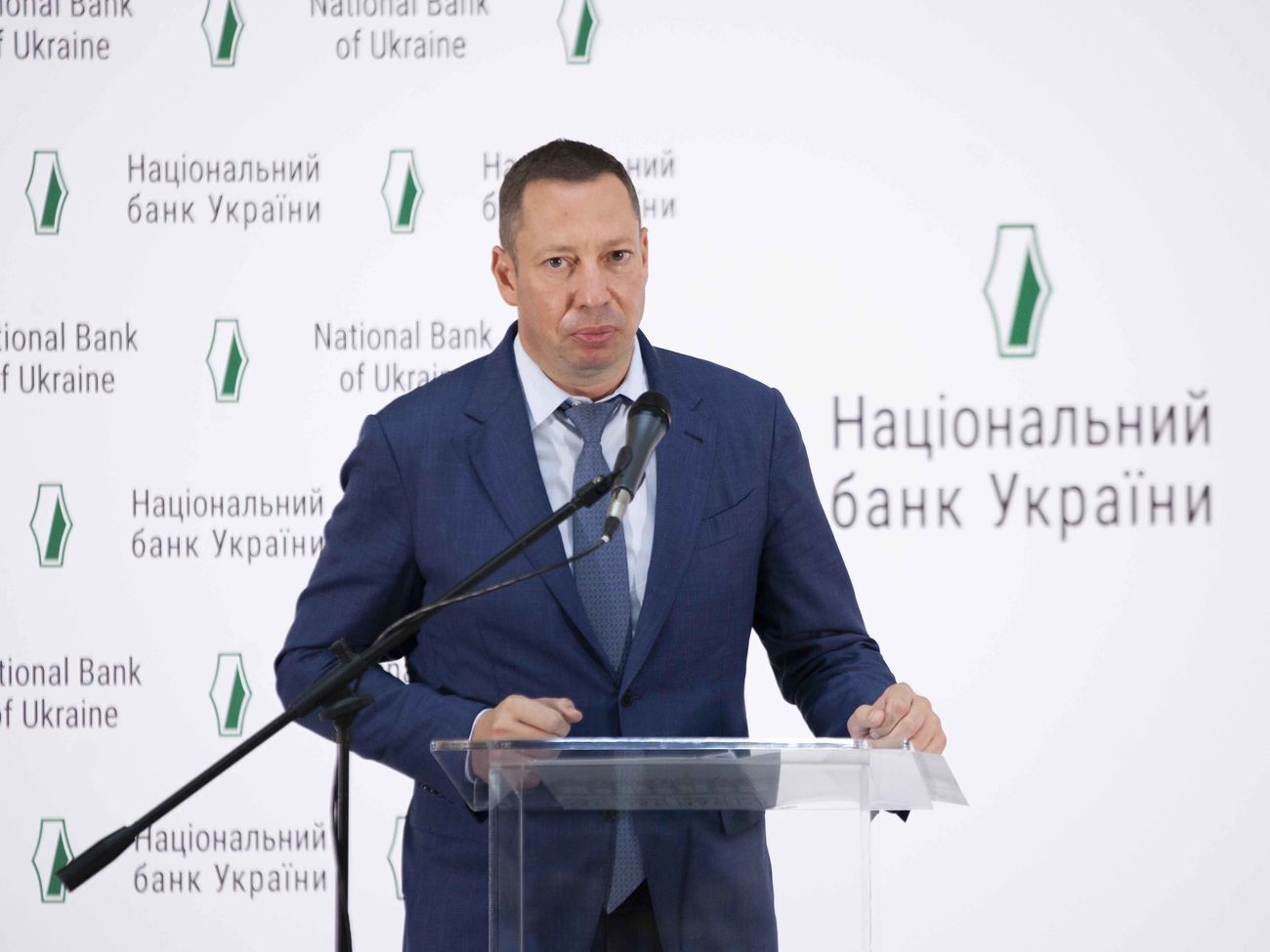 Курс гривны останется плавающим, заявил Шевченко