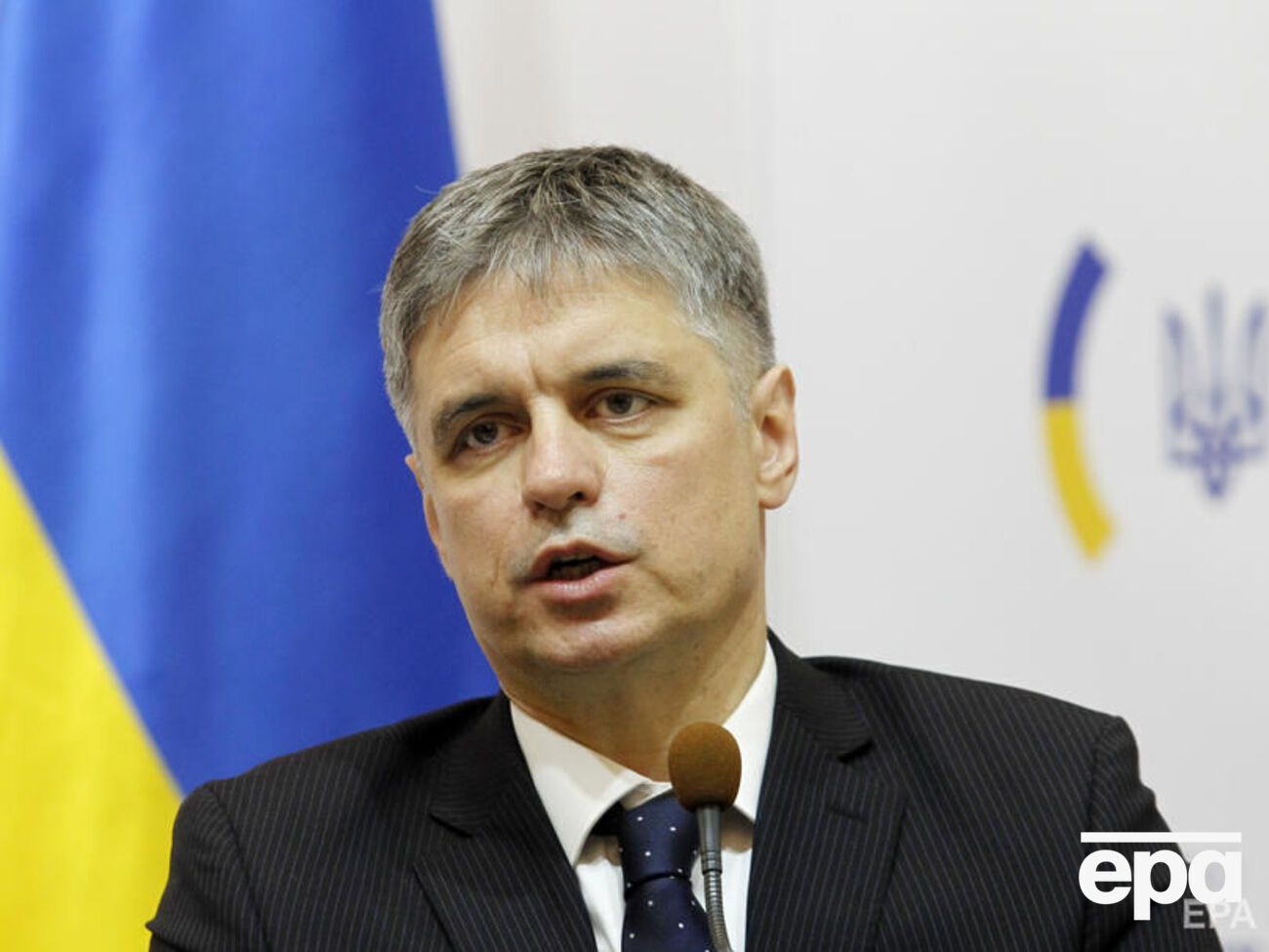 На початку червня у фракції "Слуги народу" заявляли, що Пристайко "виявив бажання бути послом у Великобританії"