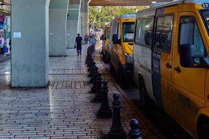 В маршрутке пассажиры избили женщину, которая заплатила за два места