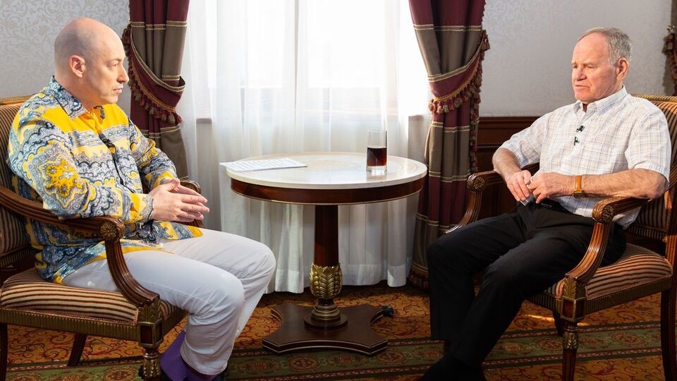 Трансляция интервью Гордона с Сабо начнется в 18.00