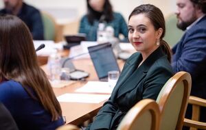 Мендель: Ми з якихось причин ухвалюємо закон, який безпосередньо абсолютно впливає на права жінок, ввівши фемінітиви у мову