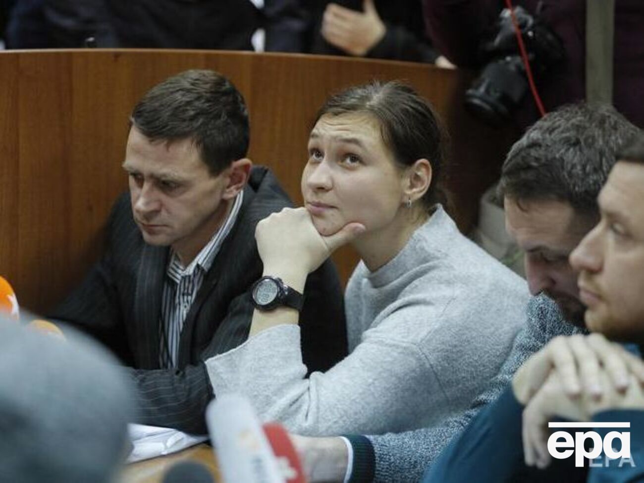 13 липня суд постановив зняти з Дугарь електронний браслет