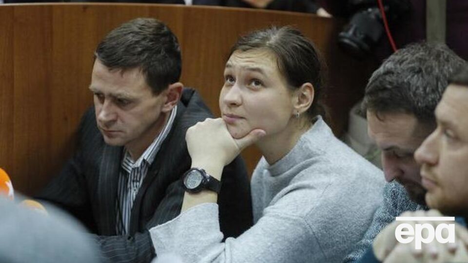 13 липня суд постановив зняти з Дугарь електронний браслет