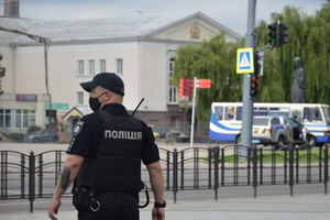 Чоловік не задоволений ситуацією у країні