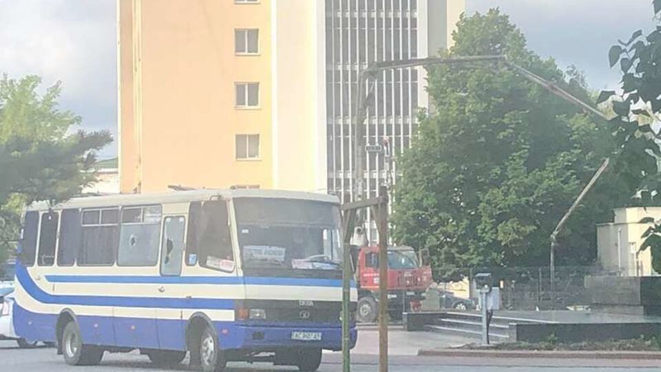 Фильм "Земляне" вышел в 2005 году, его режиссер – зоозащитник Шон Монсон