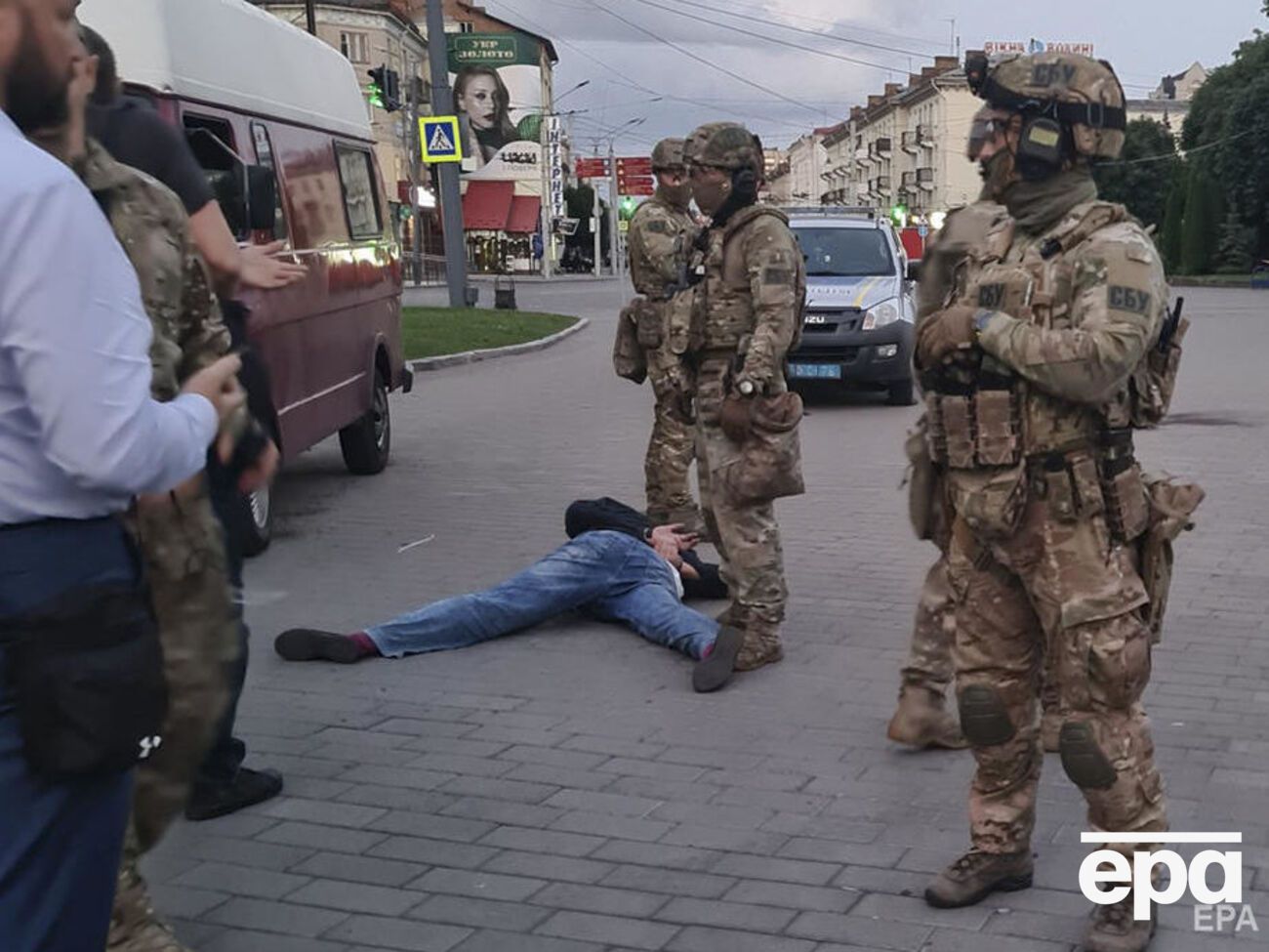 Террорист сдался силовикам