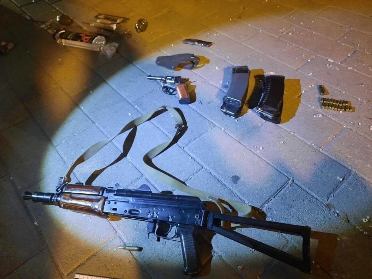 У терориста вилучили вогнепальну зброю і гранати
