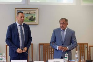 Про звільнення колишнього заступника голови НБУ і призначення нового повідомив Данилишин (на фото праворуч)