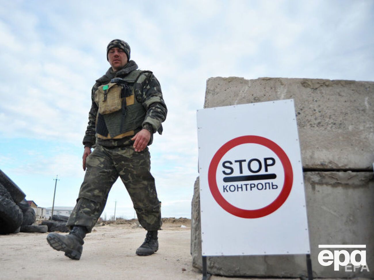 В Крыму требуют пользоваться паспортами, выданными властями РФ