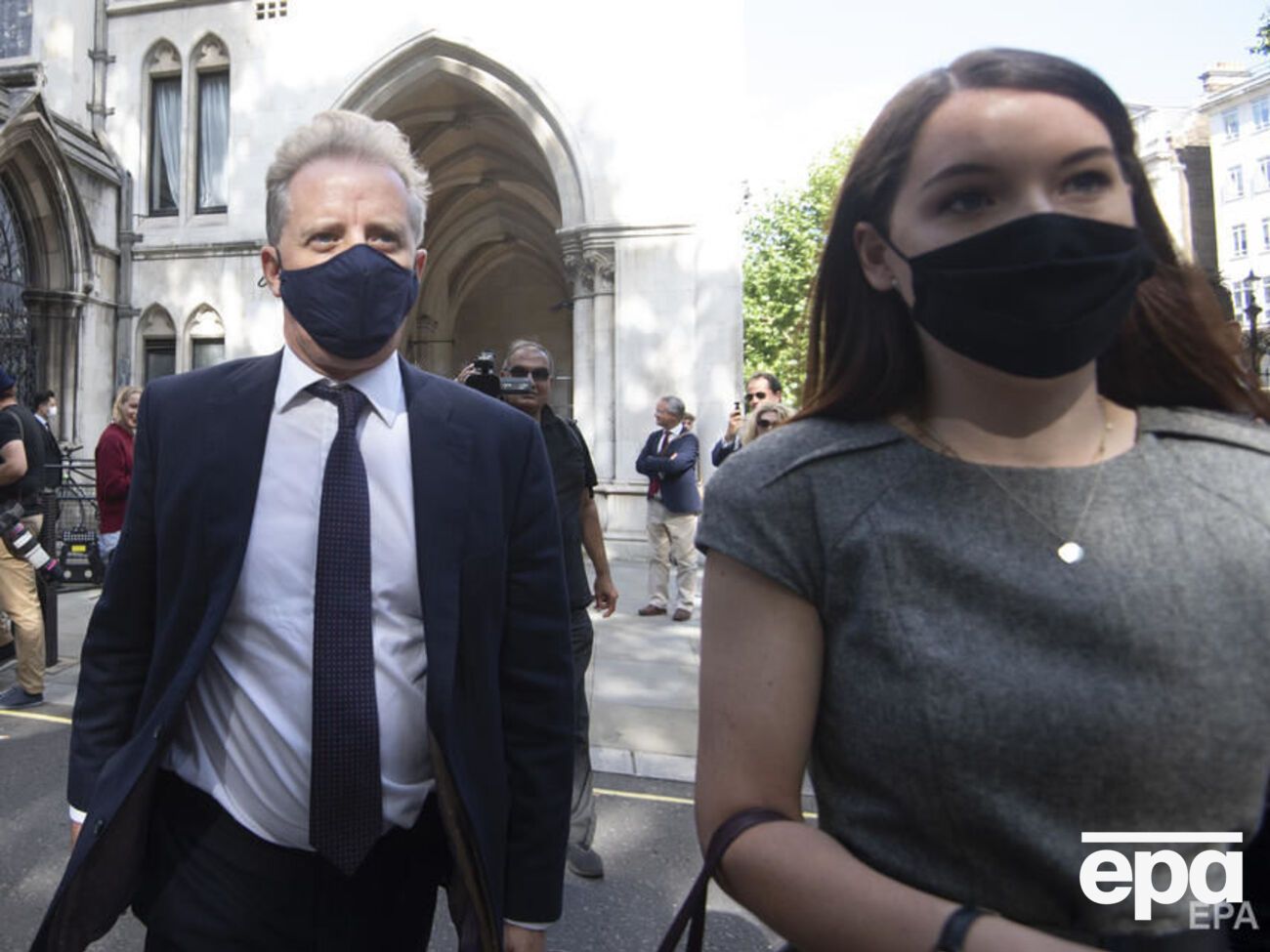 Розгляд позову Губарєва до Стіла (ліворуч) розпочали 20 липня