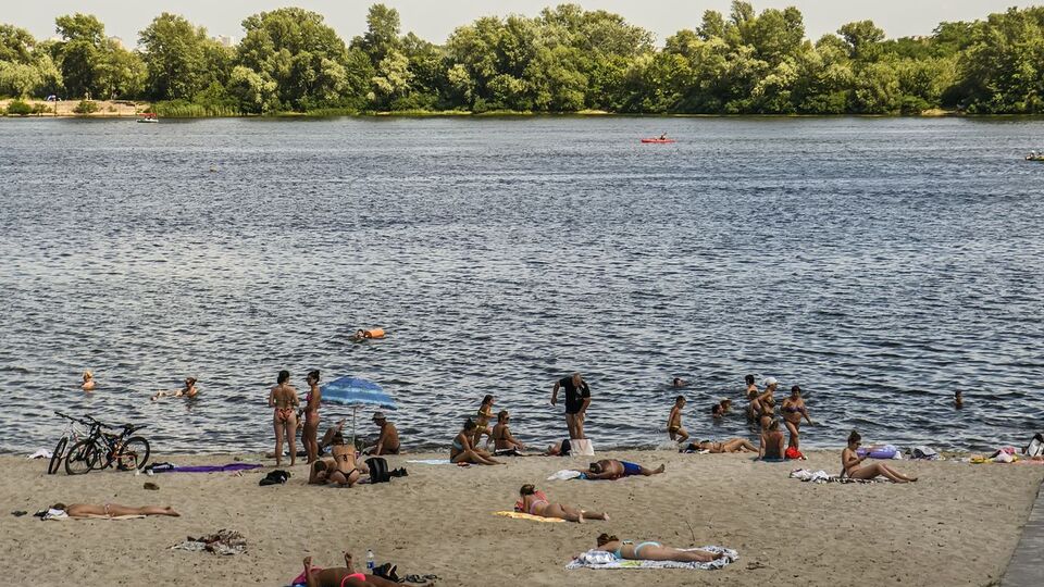 19 червня мер Києва Віталій Кличко заявив, що пляжі столиці відкрили для купання