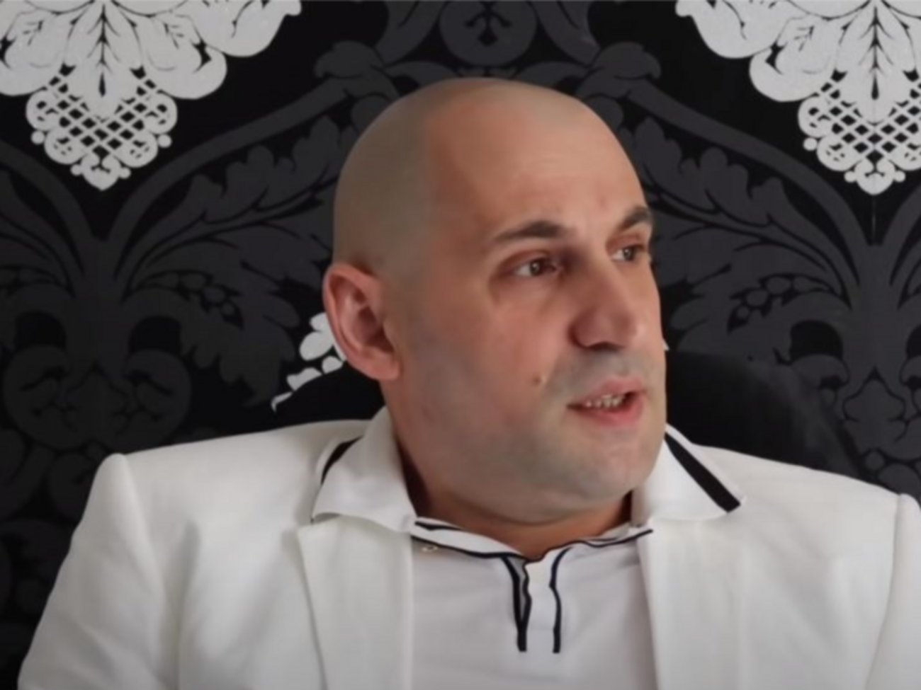 Умарова поховали 21 липня у Відні на мусульманському кладовищі