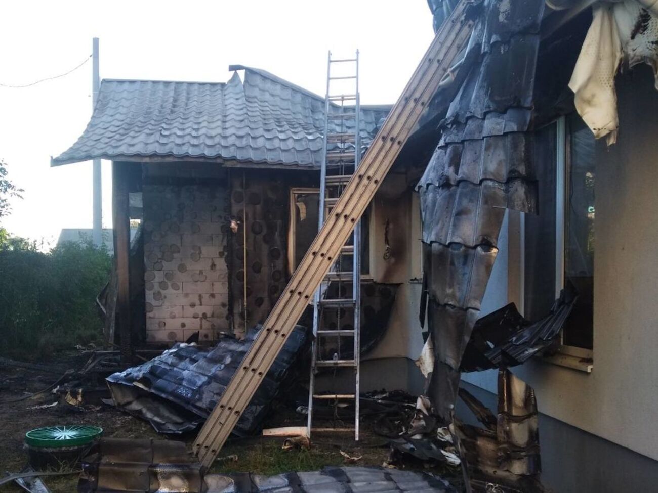 Будинок горів сьогодні вночі