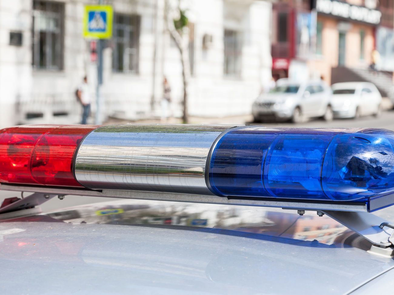 В Киеве перекрыли улицу Киото: найден подозрительный пакет