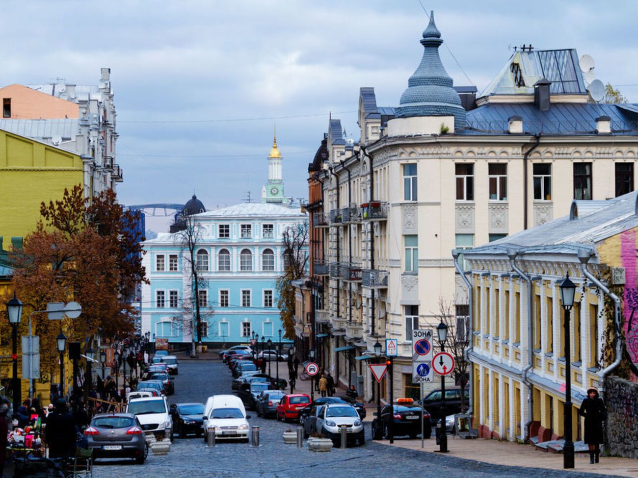 Несколько месяцев заведения и предприятия не работали