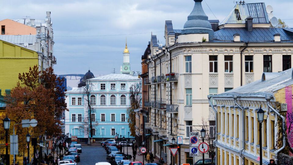 Несколько месяцев заведения и предприятия не работали