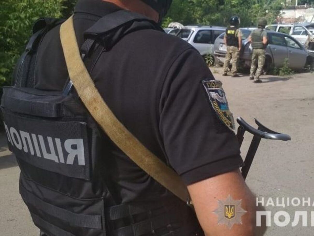 Скрипник утік через лісопосадку і зараз переховується на території, на якій чергуються лісопосадки й поля