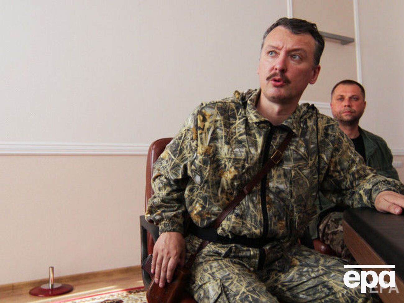 Гиркину объевлено подозрение в нарушении законов и обычаев войны из-за убийства трех украинцев