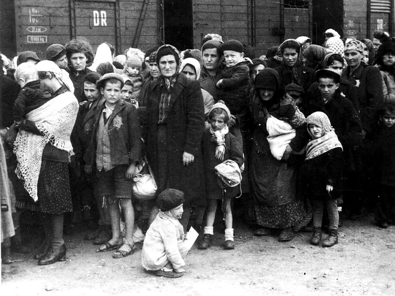 "Чорну книгу" складають свідчення про Голокост