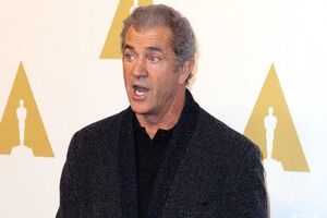 Гібсона лікували від COVID-19 у клініці