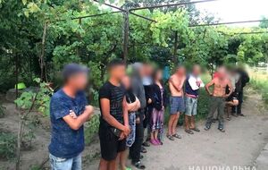 В полицию сообщили двое сбежавших работников