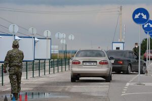 Бойовики "ДНР" називають періодичне поновлення роботи КПВВ "гуманітарним коридором"