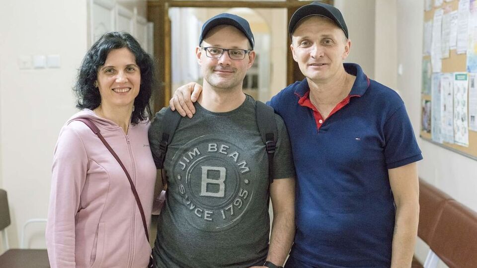 У Кучапіна (посередині) незадовго до смерті народилася дочка