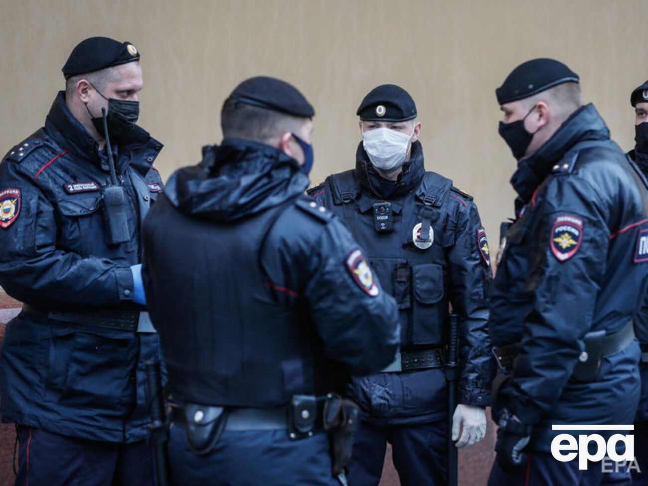 Московская полиция задерживает участников драк