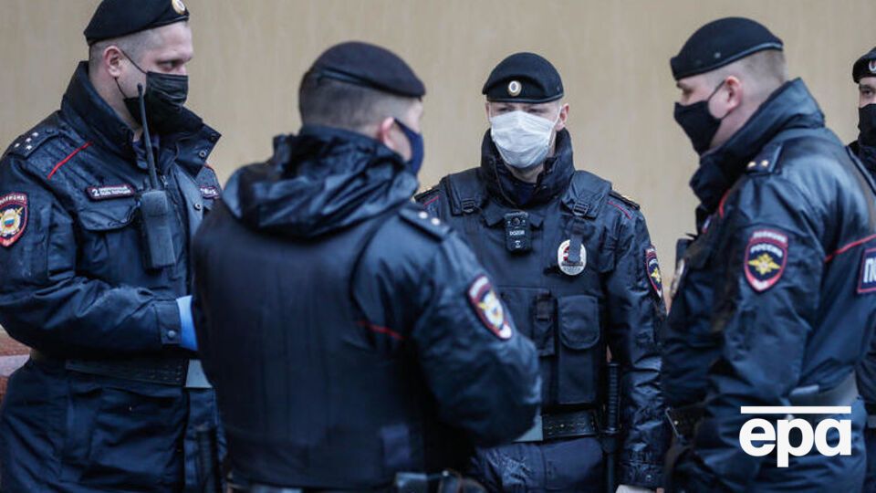 Московская полиция задерживает участников драк