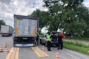 В Украине проводят контроль веса грузовиков