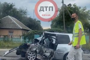 На місці інциденту працюють медики і поліція