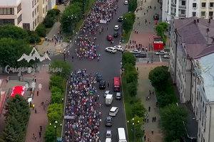 Тисячі людей вийшли на хід у Хабаровську