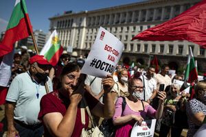 У Болгарії тисячі людей вимагають відставки уряду. Фоторепортаж