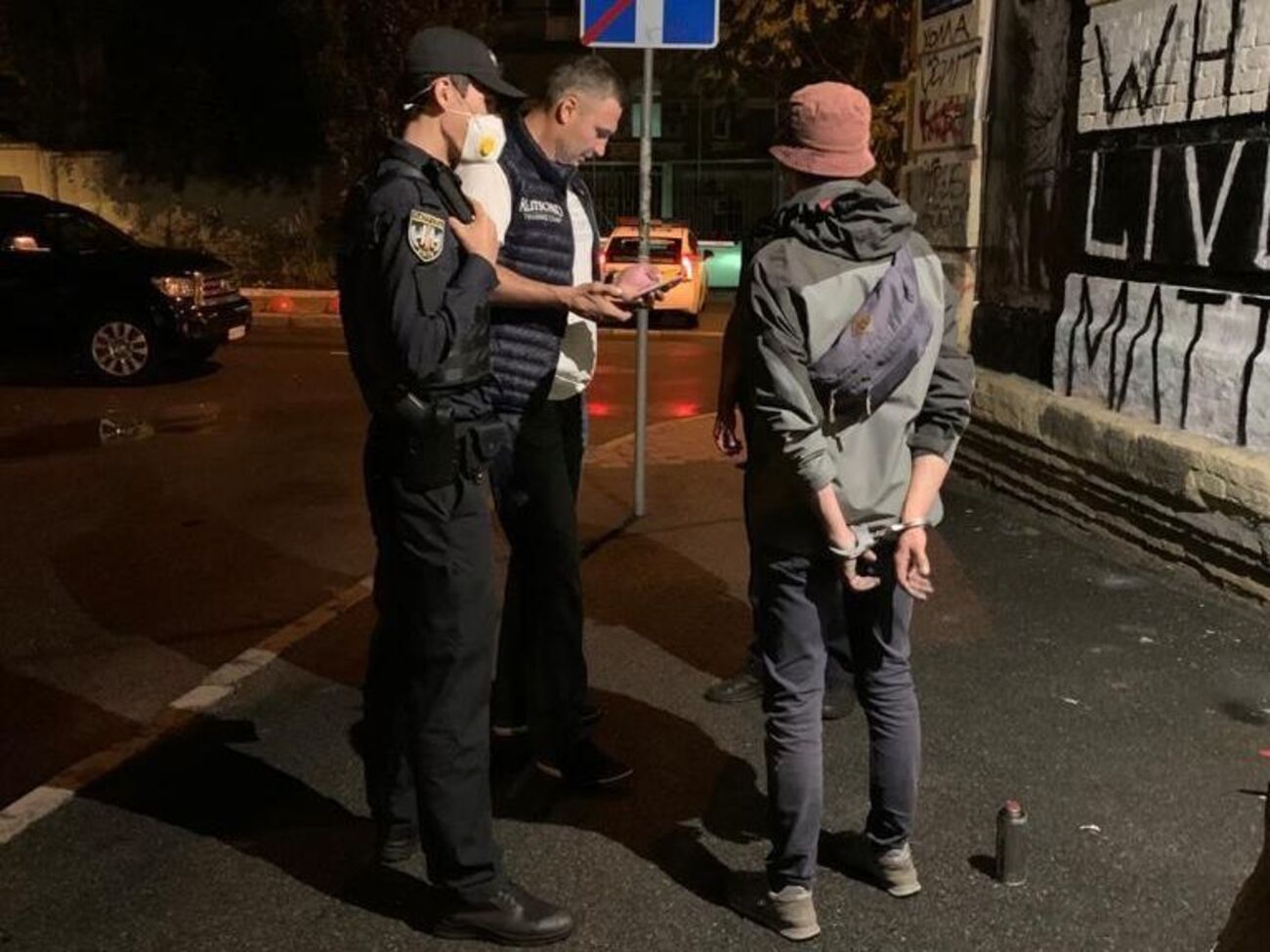 Одного затриманого передали поліції