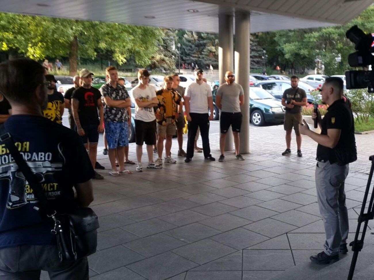 Под стенами полиции прошла акция протеста