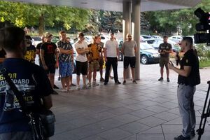 Под стенами полиции прошла акция протеста